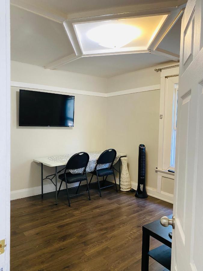 تورونتو Lovely II Space Share A Room East York Canada المظهر الخارجي الصورة